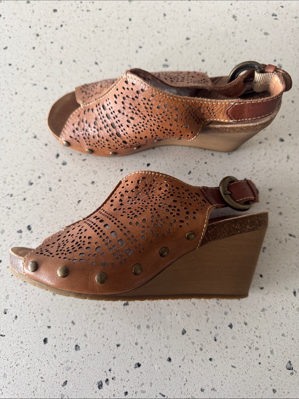 PIKOLINOS Brown Perforated Leather Wedge Sandals Boho Casual Comfortable Size 36
